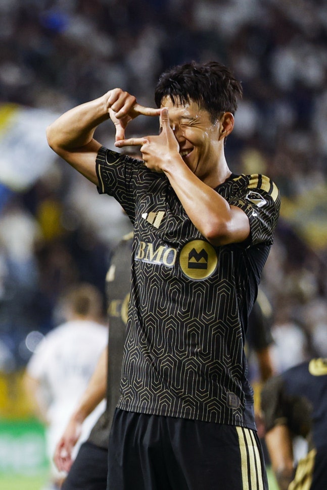 "손흥민이 왜 거기서 나와?!" 237일 만의 MLS 폭발적 골+쉿 세레머니... '경질 위기' 감독 심폐소....