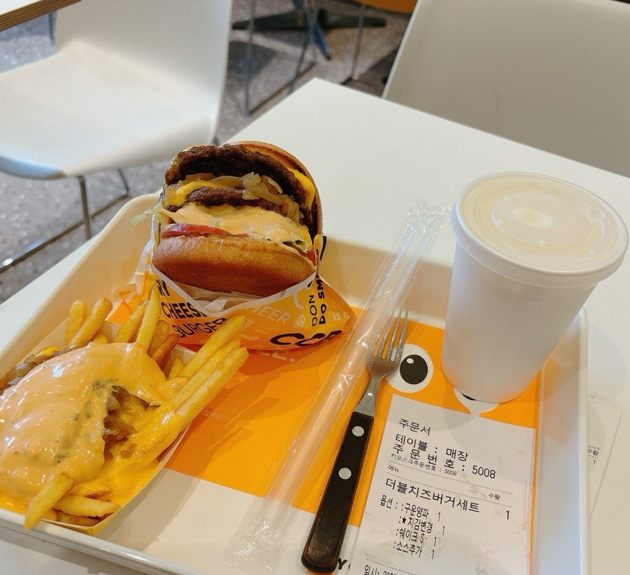 크라이치즈버거 강남점 사진 1