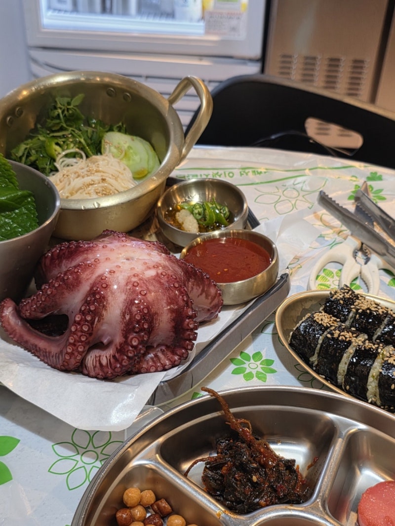 구디 술집 제철 안주가 가득한 동구밭새참
