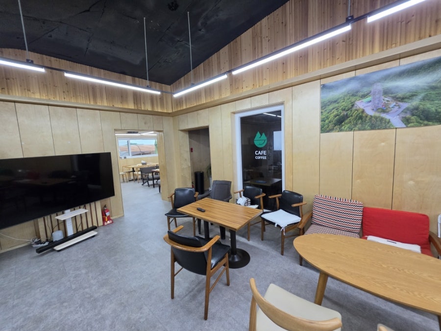 식장산 정상쉼터 사진 5
