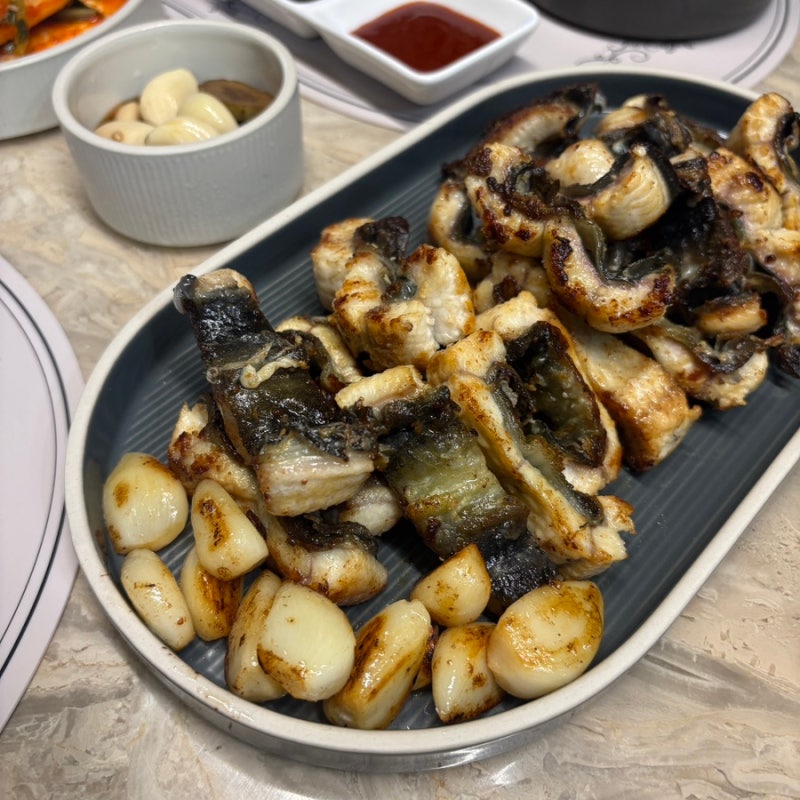 코스트코 생물민물장어 집에서 구워먹기! 프라이팬이 진짜 맛있어요!