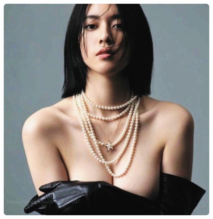 <b>성시경</b> 미요시 아야카 열애설, 18세 <b>나이</b> 차이 넘어선 썸인가?... 