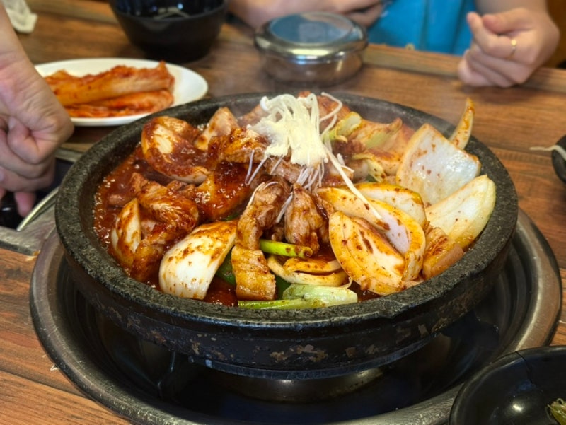 [안산 맛집] 공깃밥을 반만 먹어야 하는 이유, 안산 미락식당 두루치기