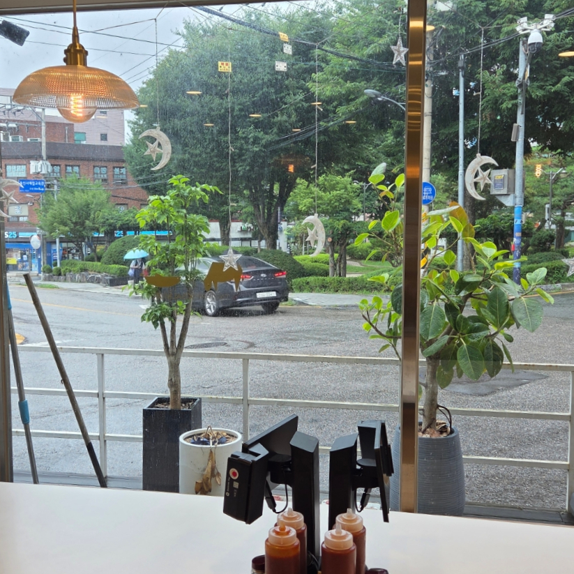 육회바른연어 강남대점 사진 5