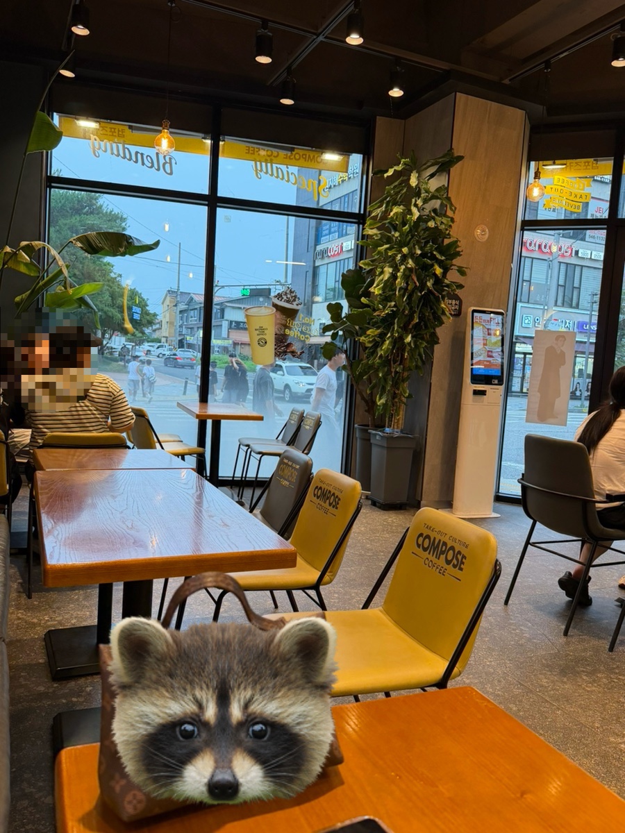 컴포즈커피 김제검산점 사진 4