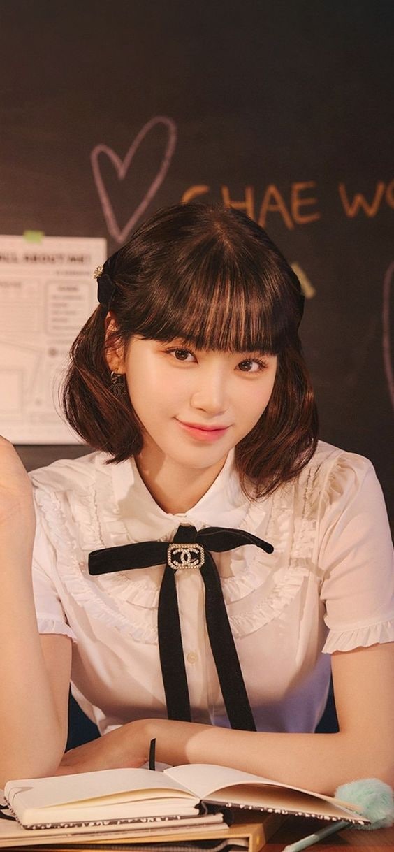 르세라핌 김채원 사주 - 르 멱살잡고 끌어올림