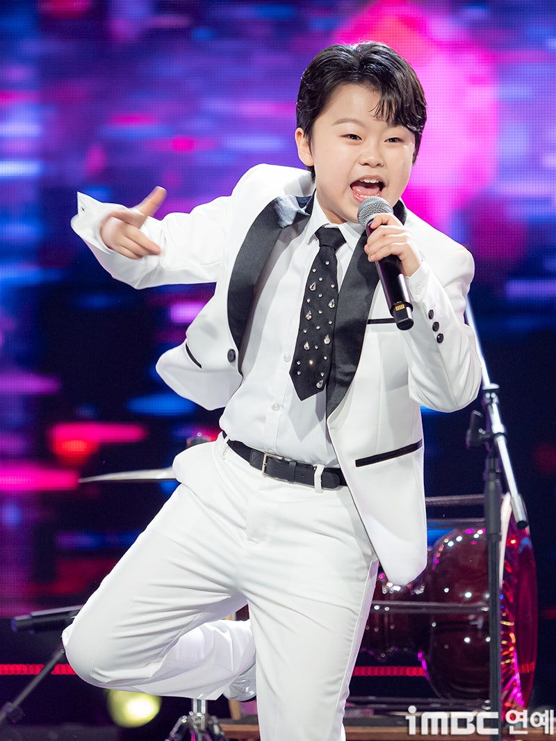 황민호 엄마 국적 나이 아빠 근황