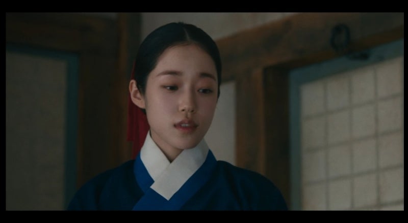 Noh Yoon-seo as Saenggang in Netflix's "Donggung" (Child Actress Choi Soyul as Young Saenggang)