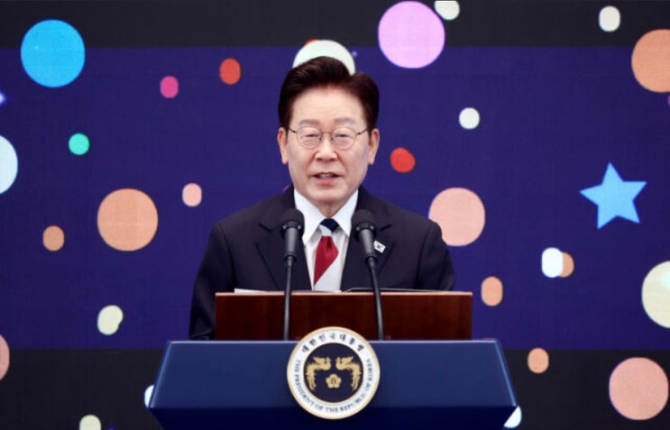 [긴급속보] <b>이재명</b> 대통령 “<b>농업보조금</b> 확대해야”…송미령... 