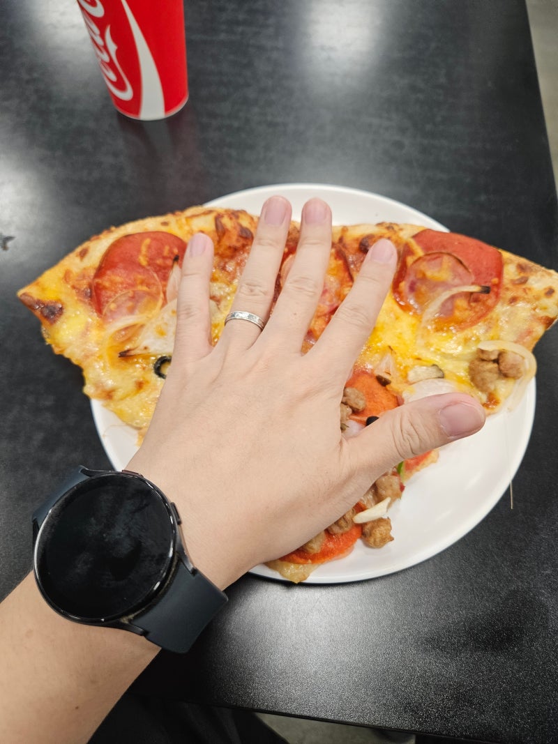 이마트 트레이더스 월계점 푸드코트 피자 후기｜크기는 압도적, 맛은 너무 짰다