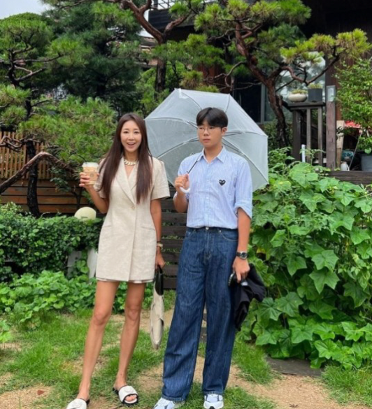 "이게 그때 그 꼬마야?" 윤종신 아들 훈훈하게 자란 근황 화제