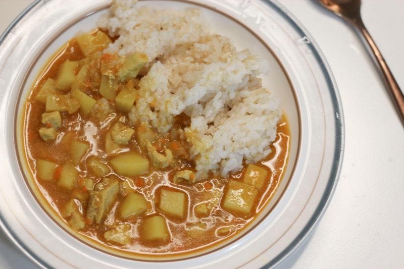 아이들도 맛있게 먹는 한 그릇 요리 오뚜기 3일 숙성카레 하모니로 간편하게 완성