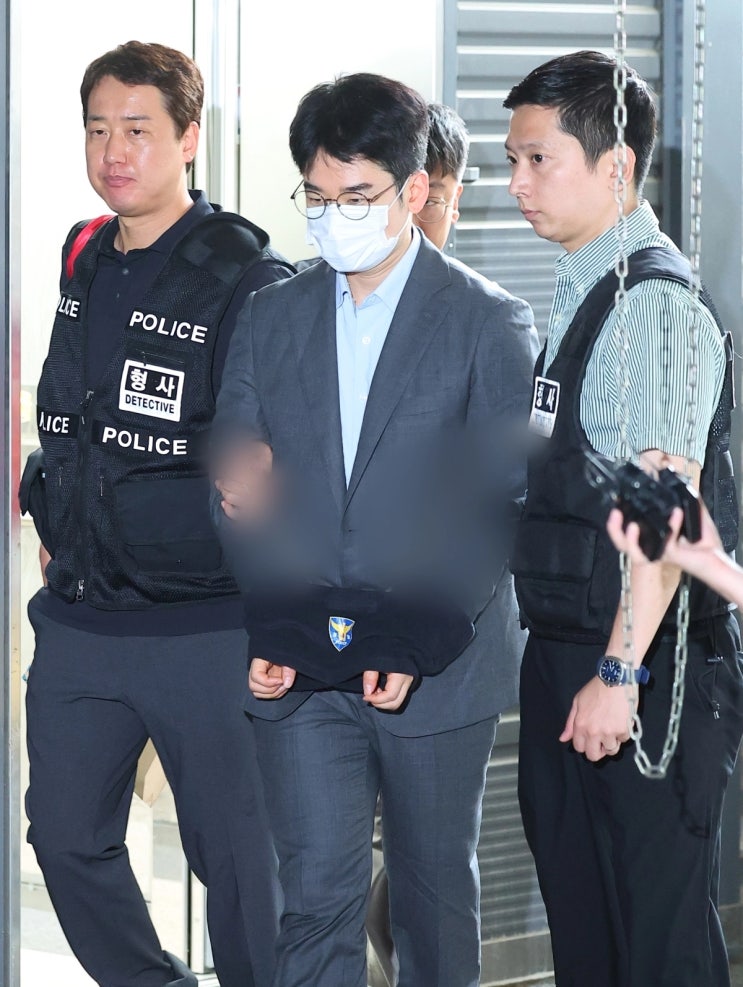여의도 뒤집은 '피습 자작극', 왜 국민의힘·<b>이준석</b>·<b>민주당</b>까지 다 ....