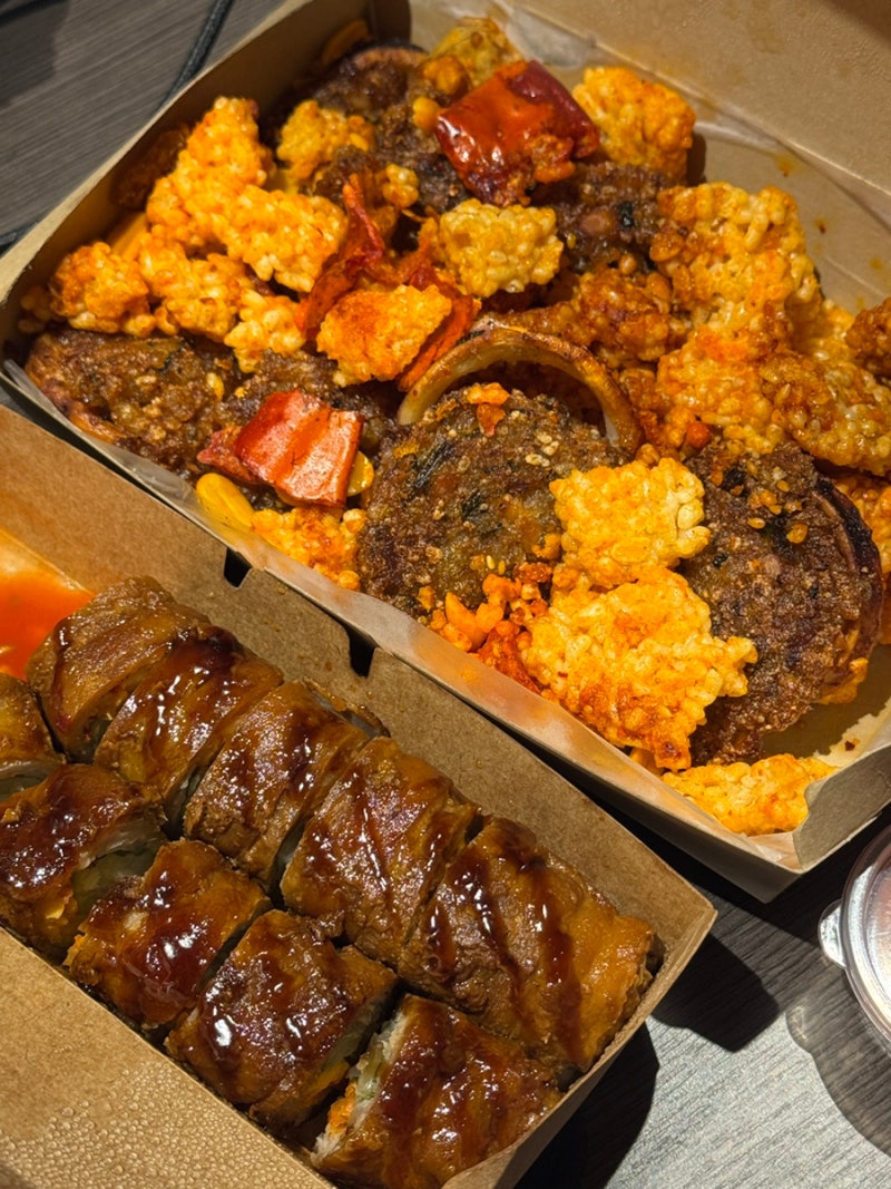 강릉 중앙시장 먹거리 맛집 추천 | 원조 '황금오징어순대' & 가성비 대게 포장 '부자대게'