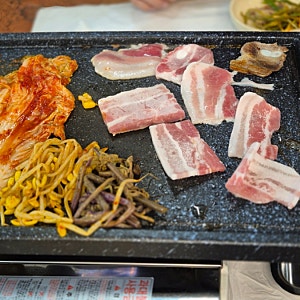 천안 불당동맛집 냉삼 냉동삼겹살단체룸이 있는 회식장소로 추천하는 갑부돈