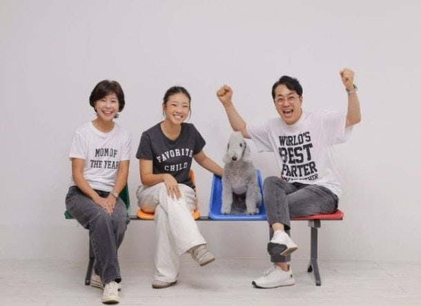 김한석 가족사진 공개, 14년째 이어온 특별한 전통과 첫사랑 아내와의 일상