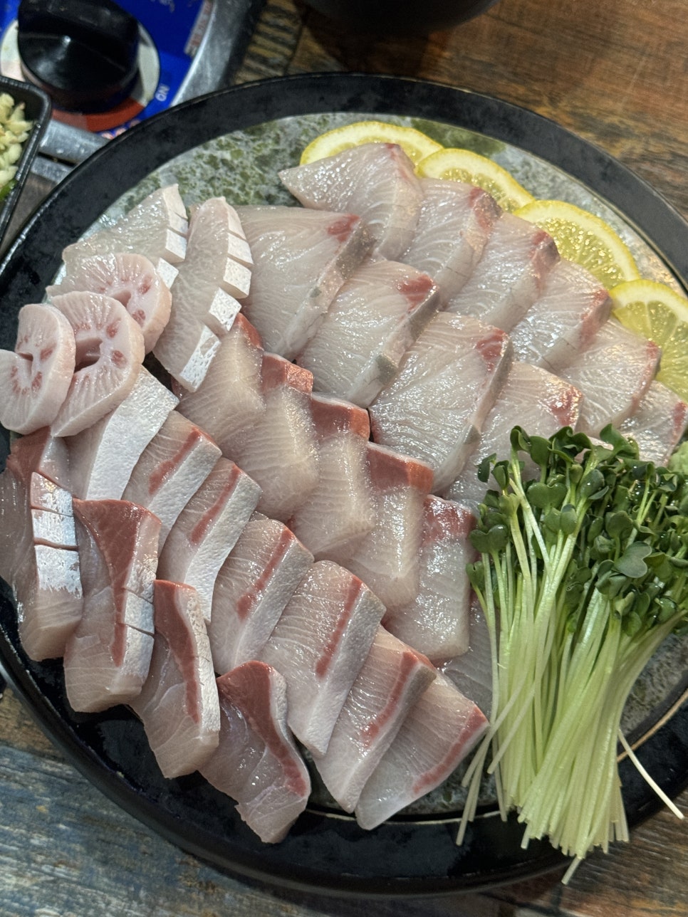 어화둥둥활어회전문점 사진 6