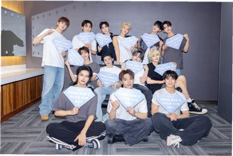 SEVENTEEN、13人完全体再契約で「永遠」への飛躍を宣言