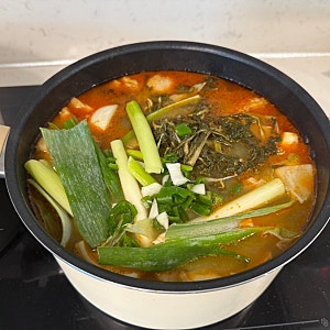 목살로 만드는 순살 감자탕 레시피, 집에서도 쉽게 성공!