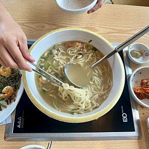 [부산/기장] 용궁 해물칼국수 후기 (해물칼국수, 새우부추전)