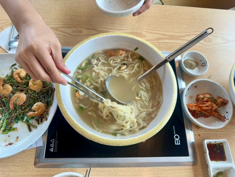 [부산/기장] 용궁 해물칼국수 후기 (해물칼국수, 새우부추전)