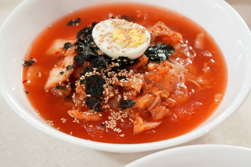 냉면육수 활용 김치말이국수 레시피