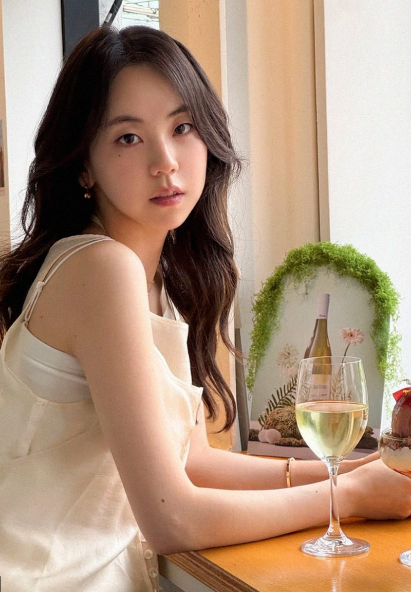 안소희 비키니 사진 역주행, 국민 여동생의 반전 매력