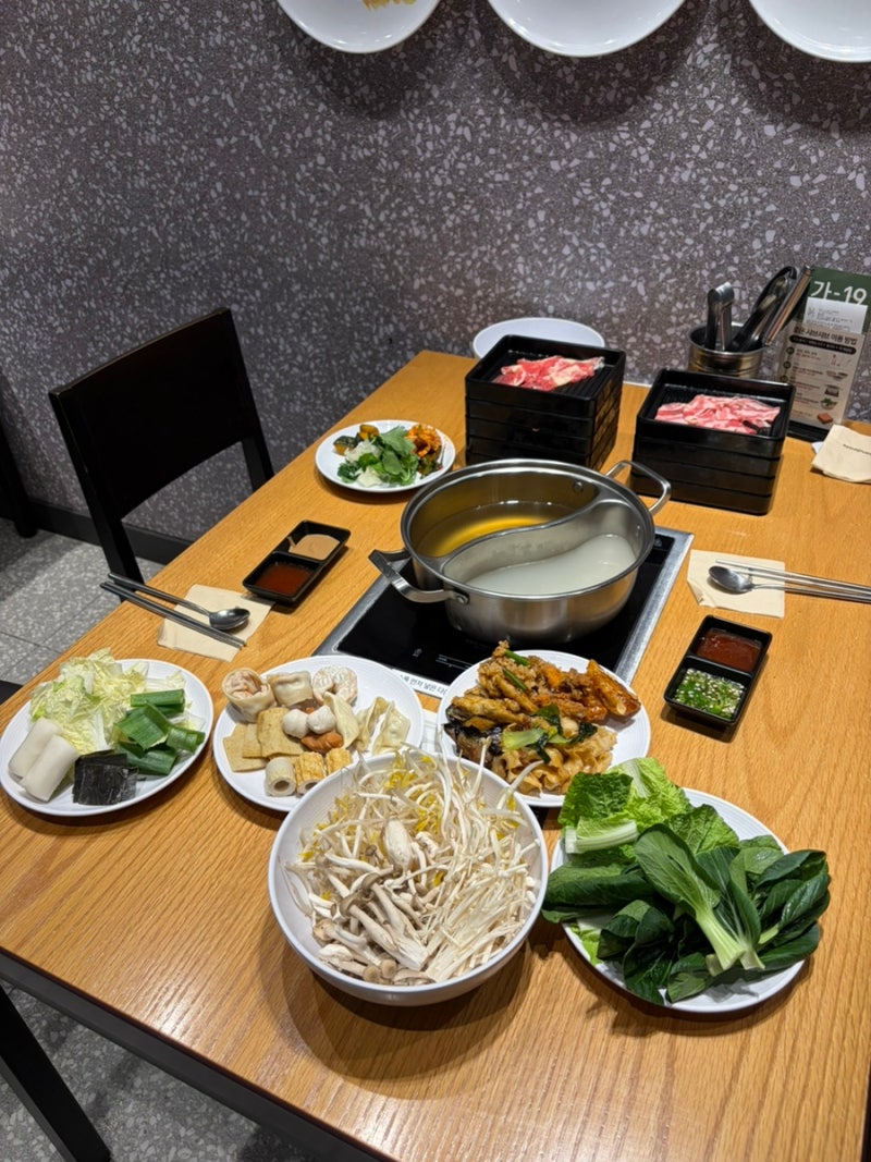 복날 외식 고민될 때, 삼계육수맛집 추천 로운 샤브샤브 뉴코아 평촌점