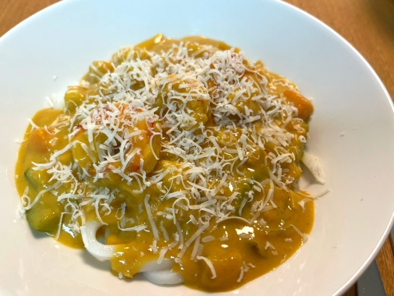 오뚜기 3일 숙성카레 하모니로 맛있는 카레우동 한 그릇 뚝딱!