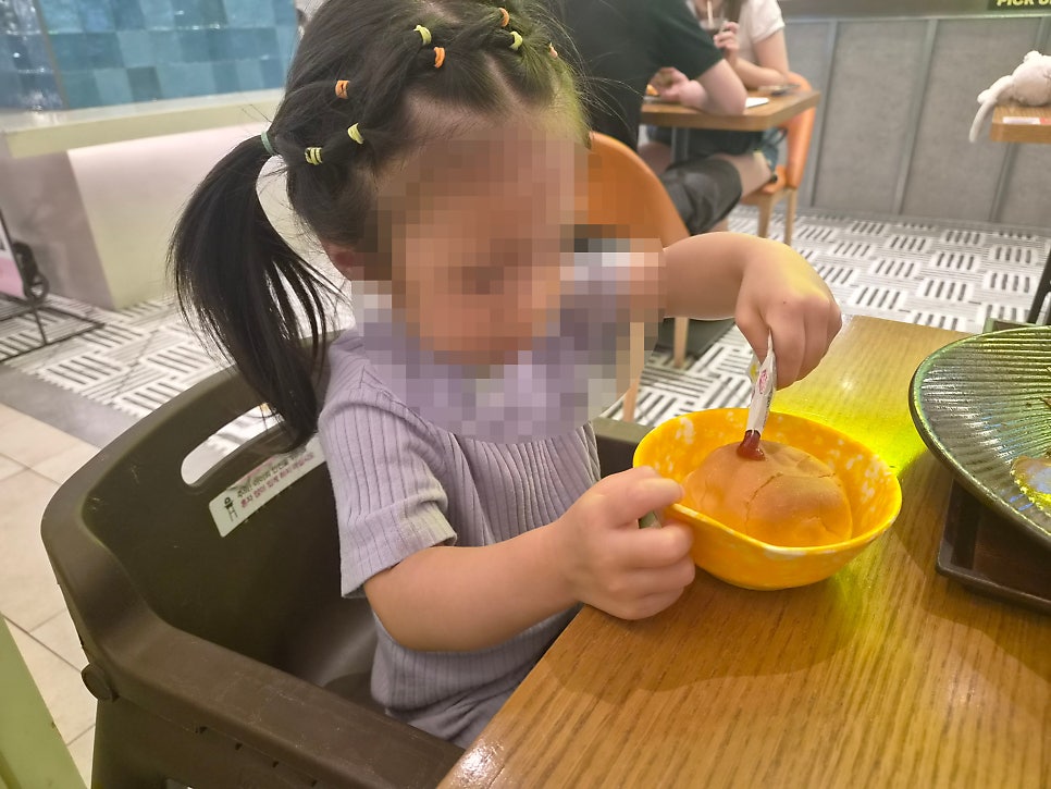 브라운돈까스 부천역사점 사진 5