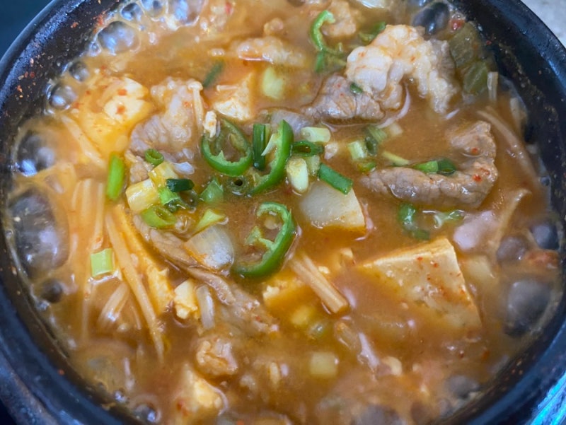 차돌된장찌개 끓이는 법, 차돌박이 넣어 더 고소하게