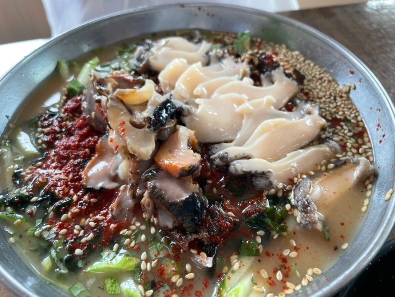 제주도 물회전문점 서귀포 공천포식당 전복 물회 맛집