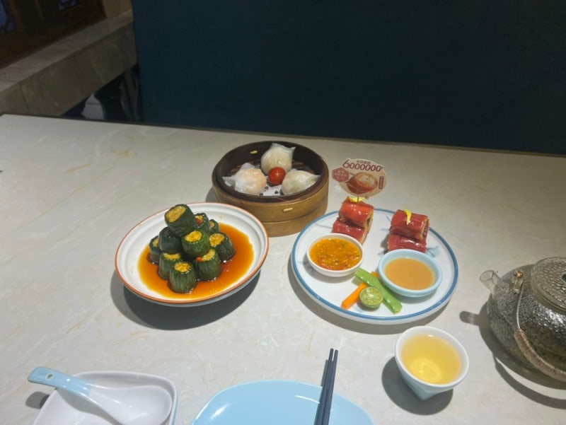 [상하이] 동방명주 근처 맛집 '점도덕 정대광장점' 혼자 오픈런해서 먹방찍고 옴