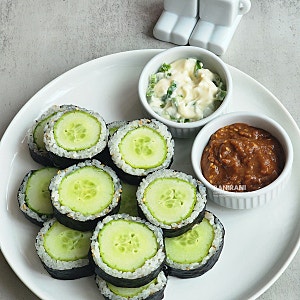 오이 하나로 가능한 아삭아삭 통오이김밥 만들기 초간단 오이김밥 레시피