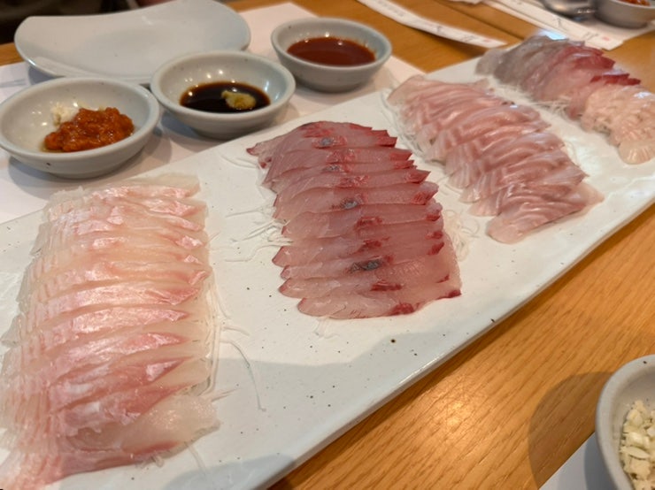 해운대 바다뷰 고급진 분위기 부산 선창횟집 신선한 회 매운탕이 일품