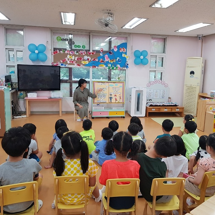 어린이집 보육실습 복장 치마 원피스 캐릭터 티셔츠 가능할까