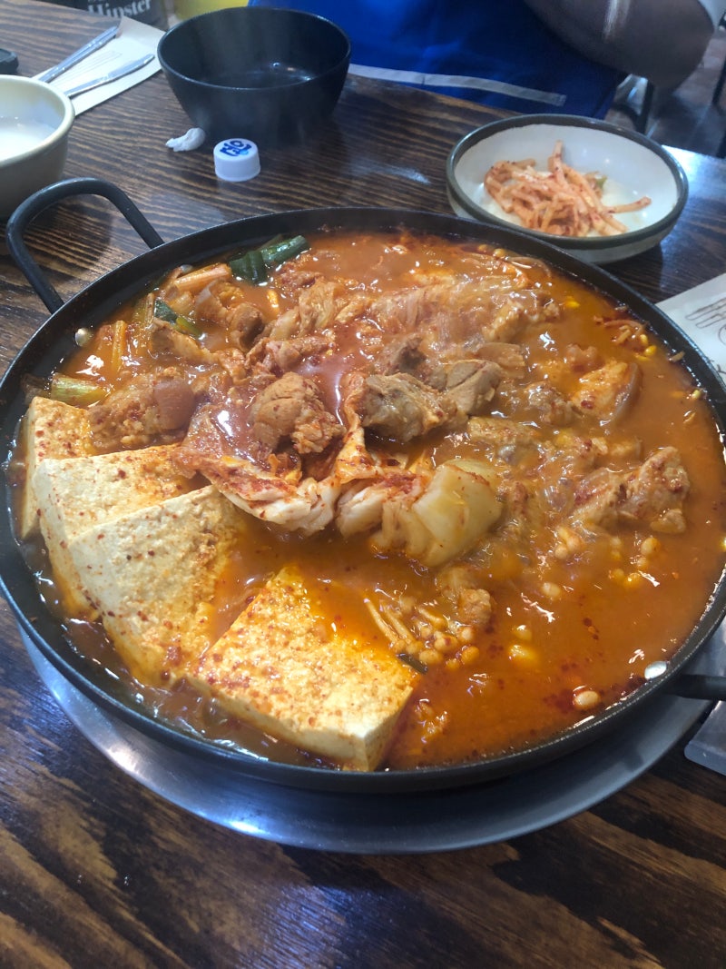 [대전 대흥동 맛집] 대흥동쫄데기 오픈런 후기! 쫄깃함이 남다른 쫄데기김치전골 3인 솔직리....
