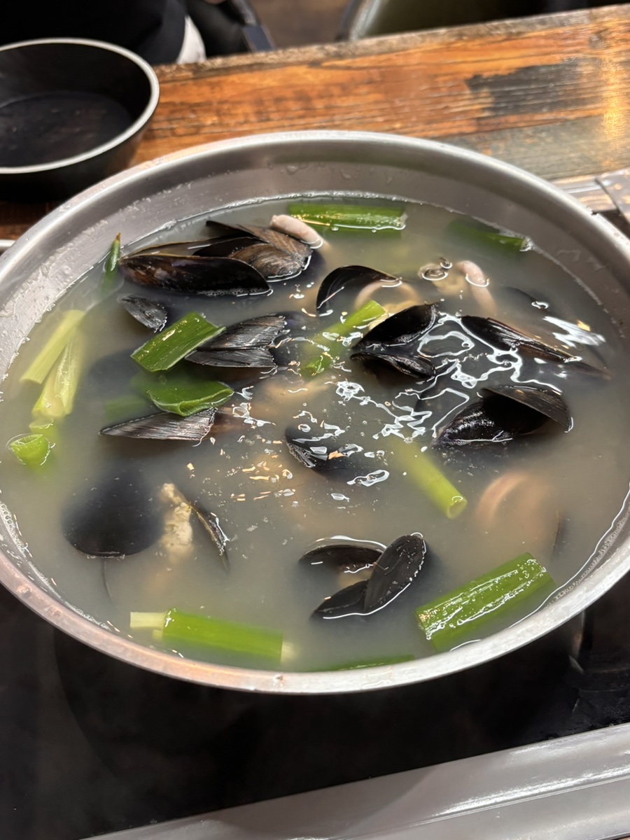 홍굴이부추손칼국수 사진 2