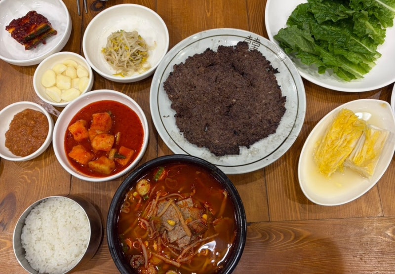 창원 가로수길 한식 맛집 언양각 식당 | 현지인도 줄서서 먹는 맛집