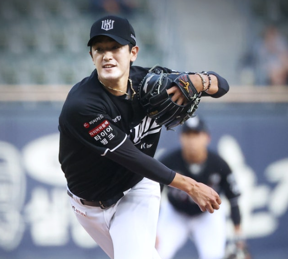 '더할 나위 없었다' 고영표 완벽투, KT 7연승의 중심