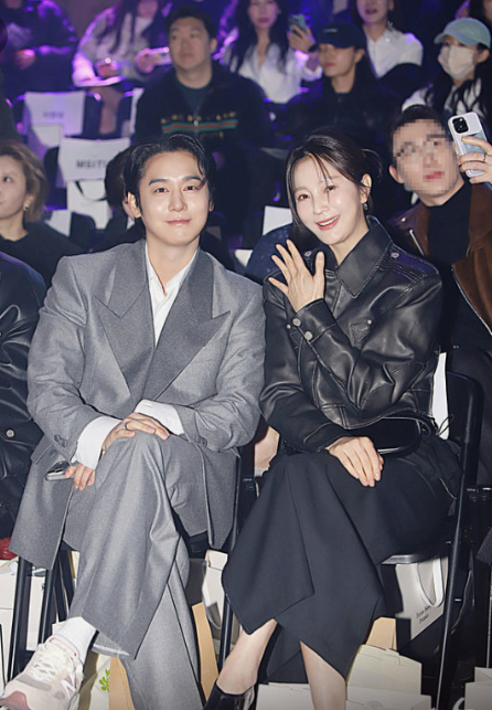 클릭비 <b>김상혁</b> 돌싱 실체 드러나자 이승철·탁재훈 뒤늦은 충격 난....