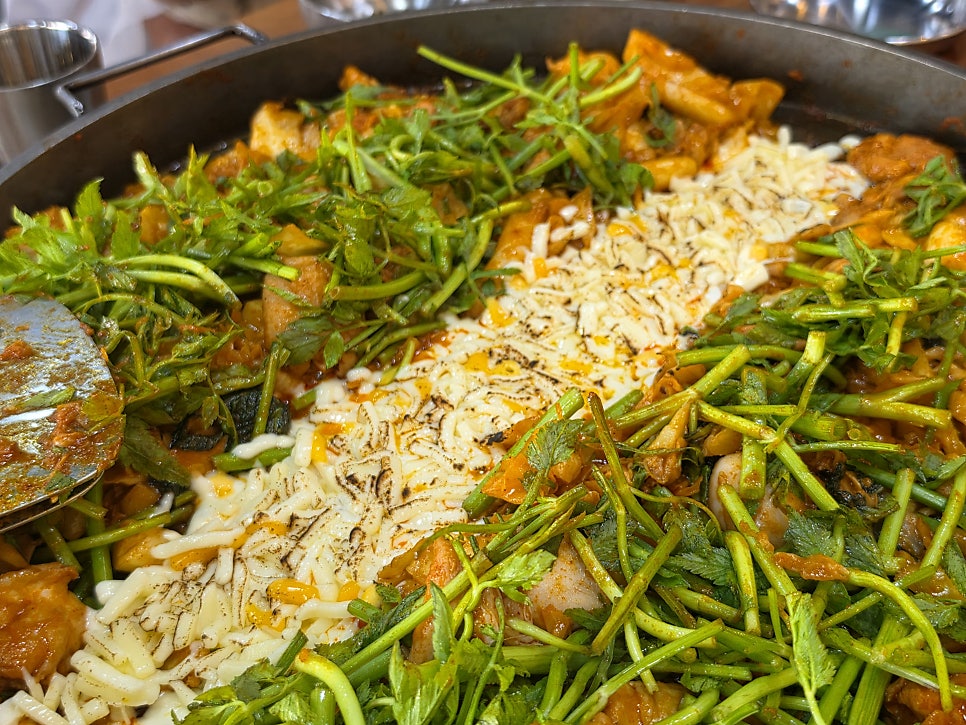춘천호반닭갈비 기업도시점 사진 2