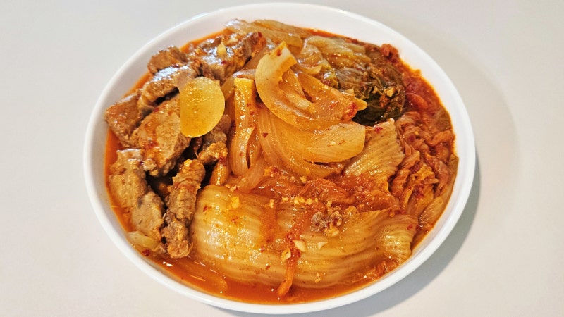 [돼지고기 김치찜 레시피] 요알못도 무조건 성공하는 초간단 돼지고기 김치찜 황금 레시피