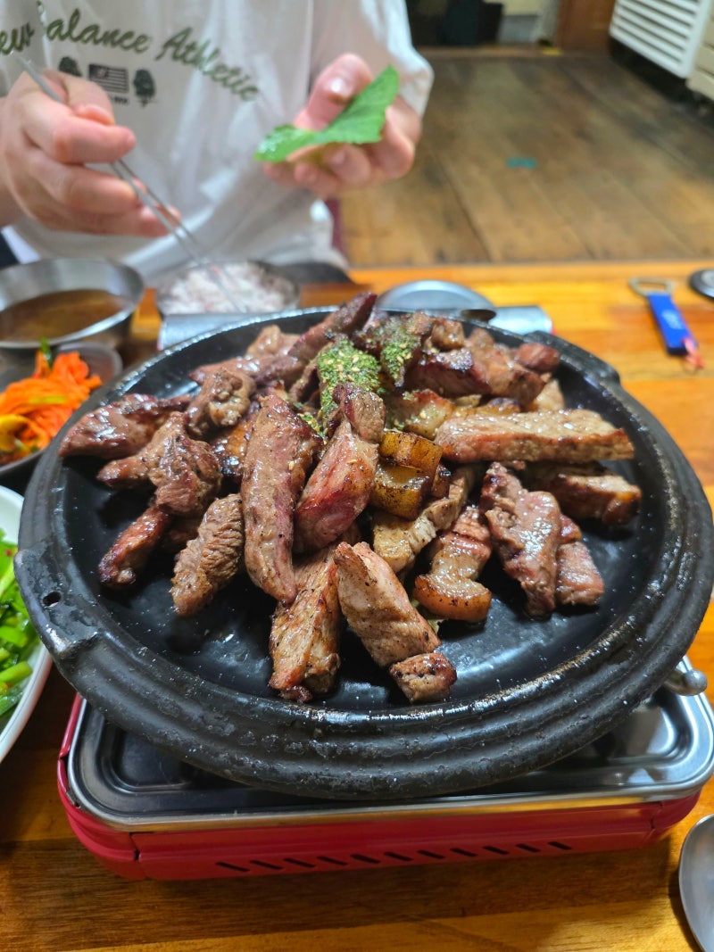 안산 반월호수 맛집 구워주는 장작구이 고기 쌈밥 한식집 정든집 추천