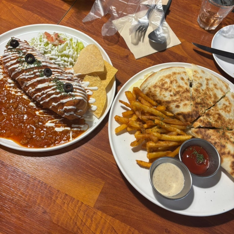 부산 전포 맛집 데이트 장소 치미창가 퀘사디아 맛있는 코지 서면점 (COSY)