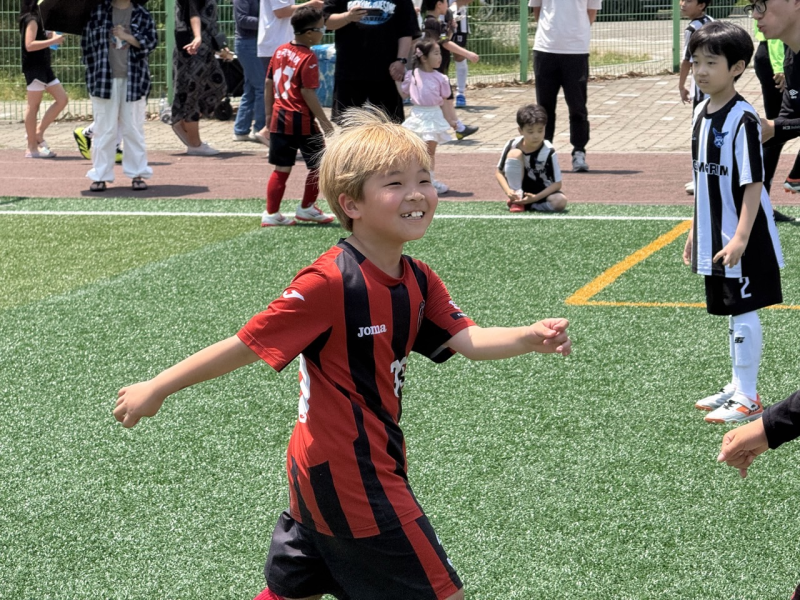 "축구로 사람들을 행복하게 만들고 싶어요" -김정훈 선수 인터뷰
