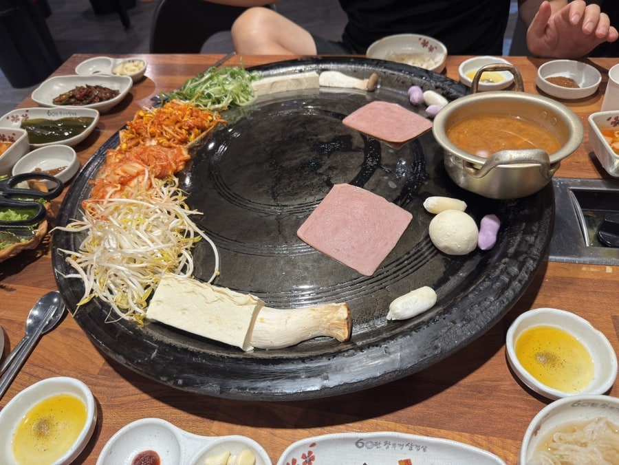 60판왕뚜껑삼겹살 동신본점 사진 3