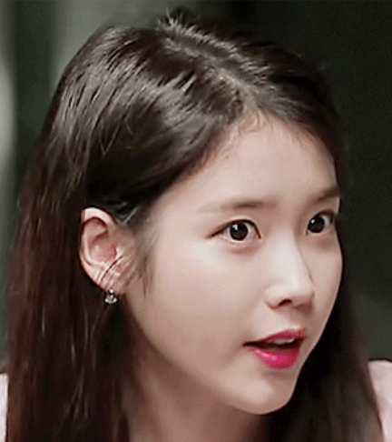 “앨범은 진짜 좋아요” 아이유, 귀 건강 악화로 콘서트 연기 뒤에도 놓지 않은 2027년의 약속