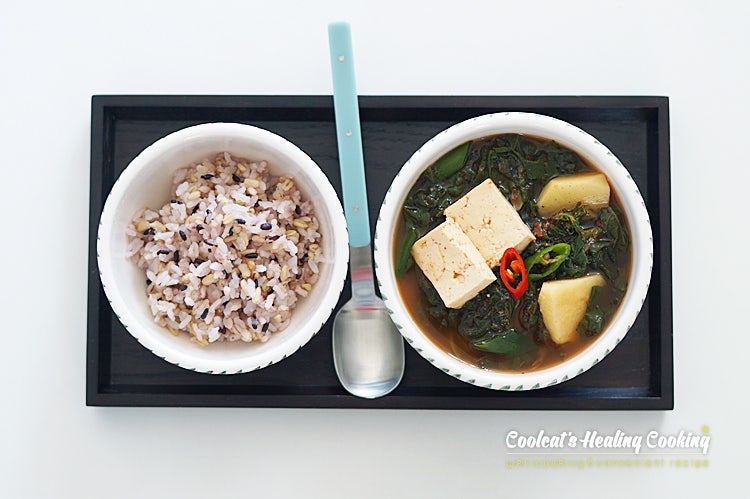 호박잎 된장국 끓이기 레시피 부드럽고 감칠맛 나는 엄마 손맛 호박잎국 끓이는 법