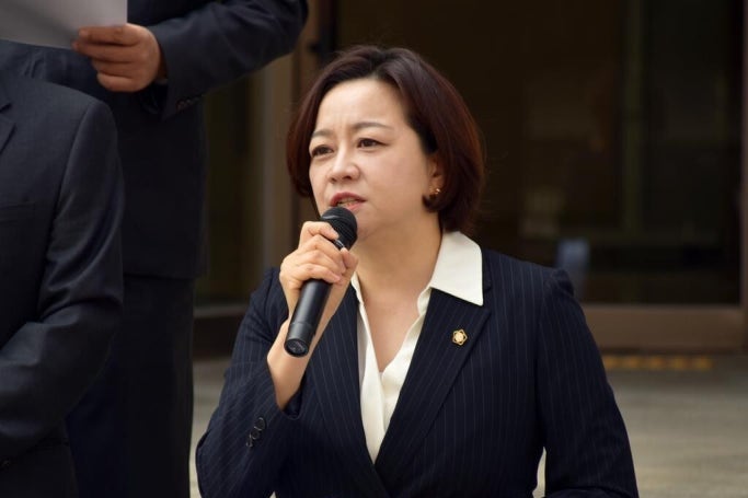 노무현재단 이사 조수진 변호사 나이 고향 학력 경력
